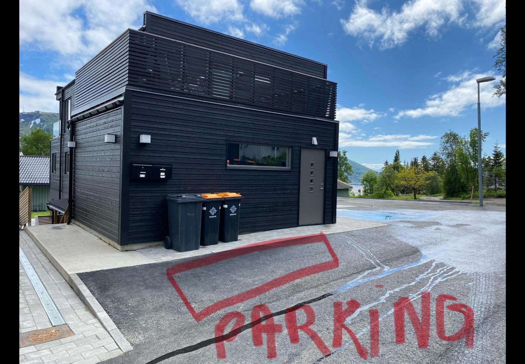 Arctic Escape Studio In Tromso Exterior photo